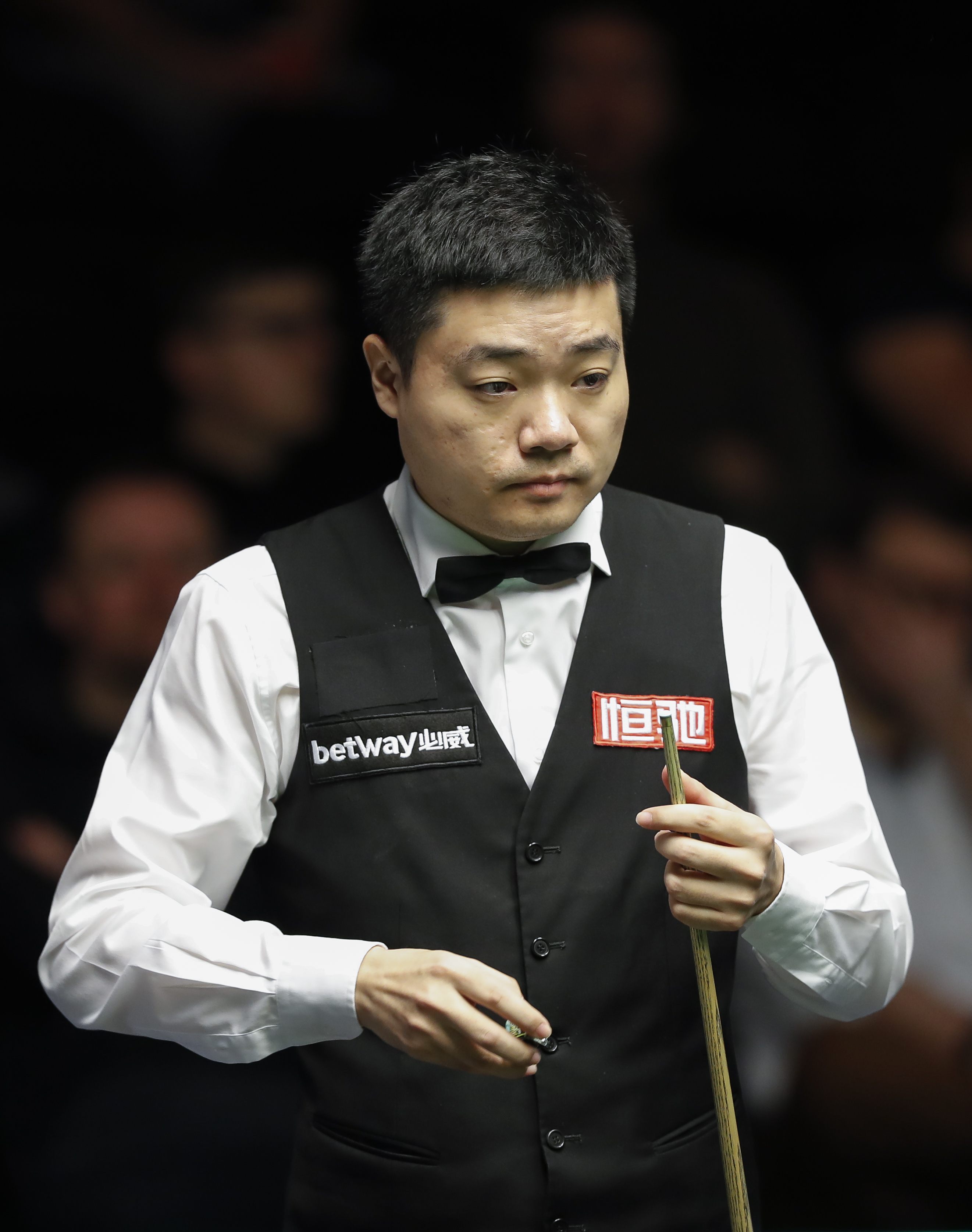 体育京鲁对决首回合 超千名鲁能球迷现场观战