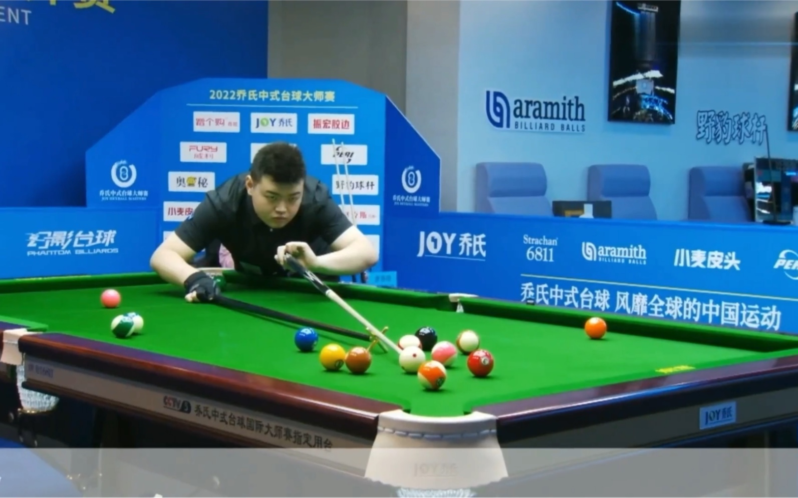 观战台：英葡法西争欧预赛连胜 梅西冲国家队100球